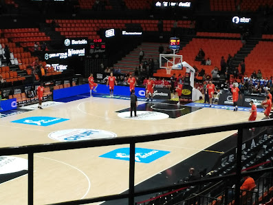 Valencia Basket thumb 3